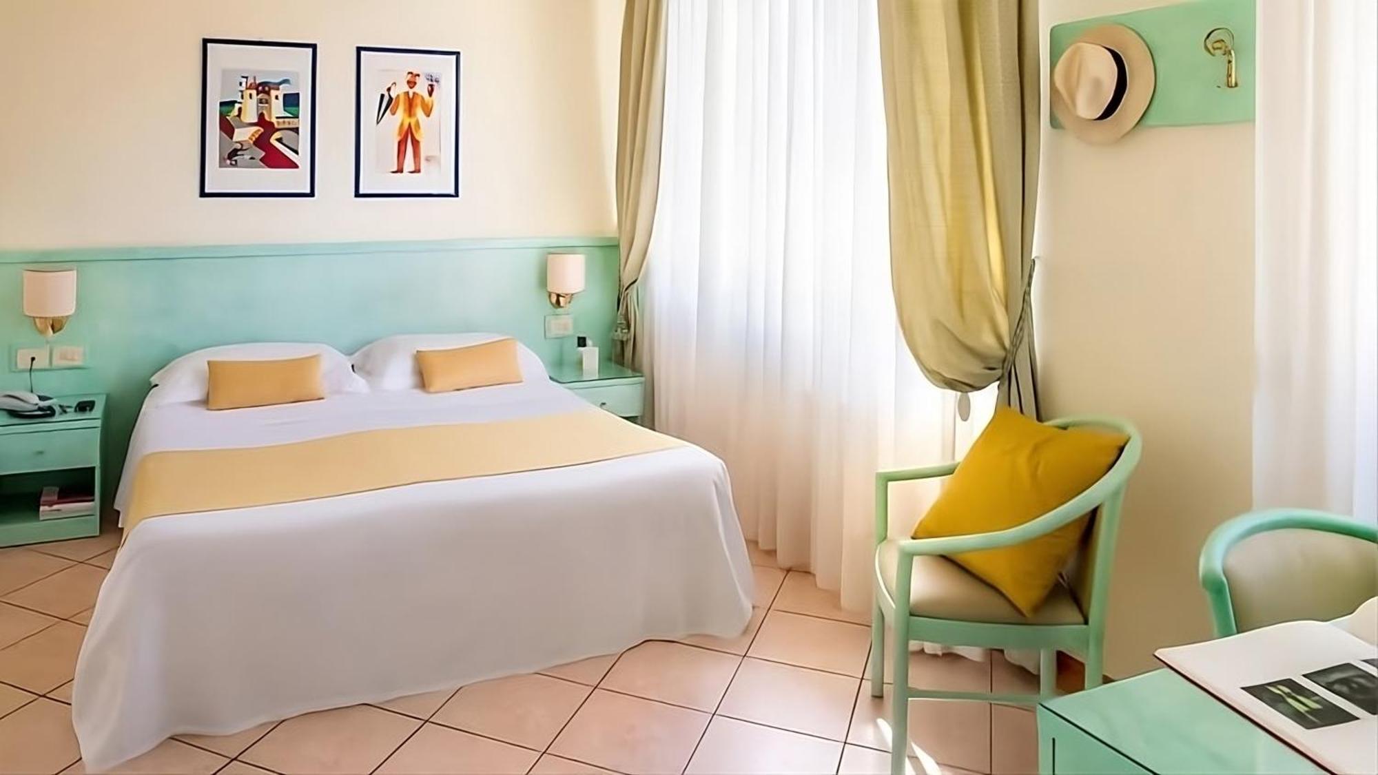 Hotel Eden Park Diano Marina Bagian luar foto